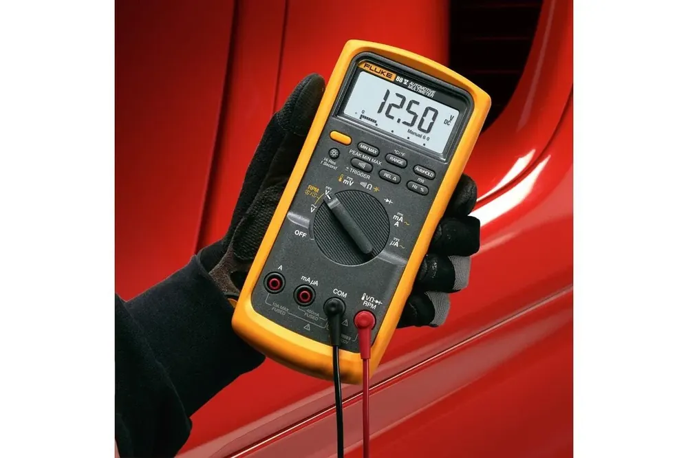 Автомобильный мультиметр Fluke 88V Deluxe