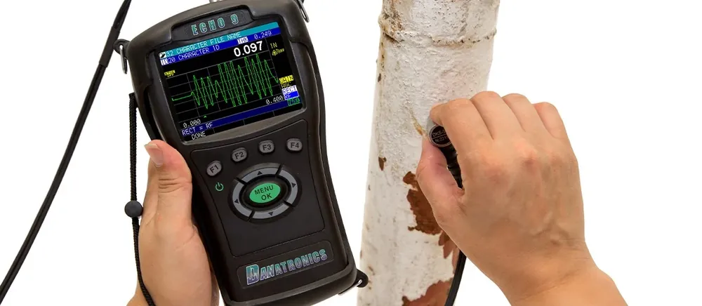 Danatronics ECHO Series Thickness Gage & Flaw Detector